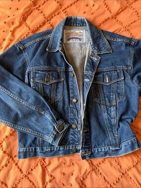 Classic Blue Denim Trucker Jacket - Women's Jean Jacket Vintage